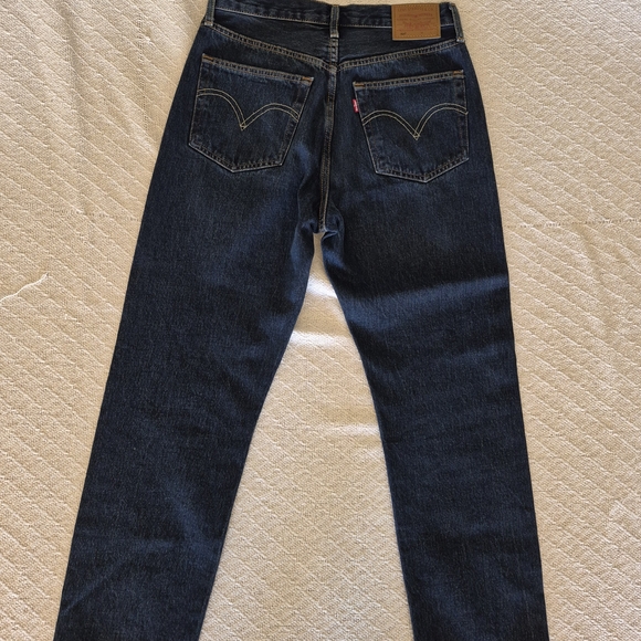 Levi's Women's Dark Blue Straight Leg Jeans - Picture 7 of 7